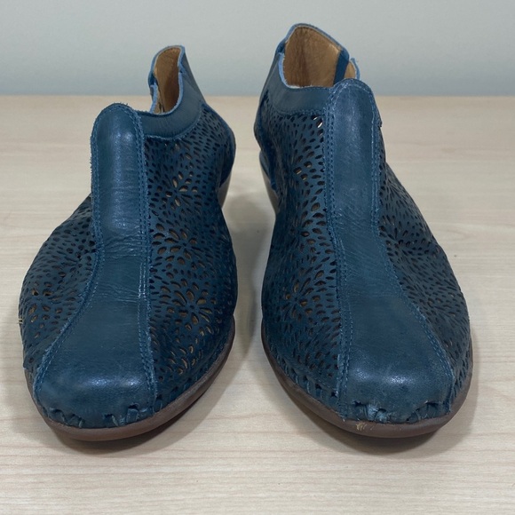 PIKOLINOS Romana Teal Leather Slingback with Floral Cutouts - Picture 2 of 12